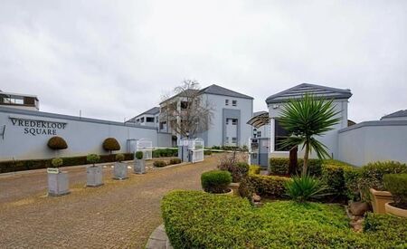 2 Bedroom Flat in Vredekloof East