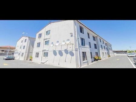 2 Bedroom Apartment in Grassy Park