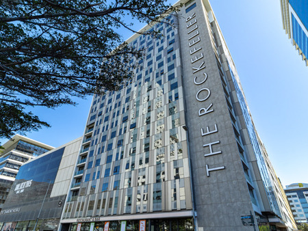 1 Bedroom Apartment in Foreshore