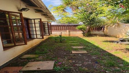 2 Bedroom house to rent in Westdene, Johannesburg