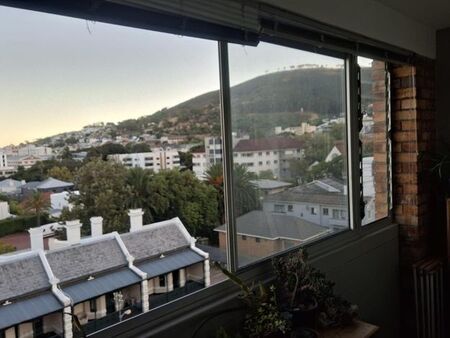 2 Bedroom apartment to rent in Gardens, Cape Town