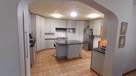 3 Bedroom house to rent in Waverley, Bloemfontein