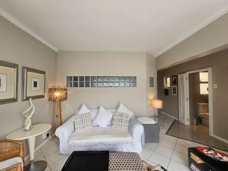2 Bedroom apartment to rent in Sea Point, Cape Town