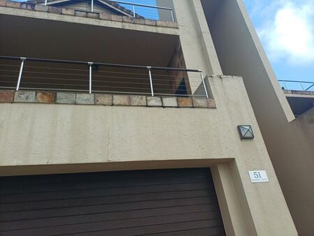 3 Bedroom duplex townhouse - sectional to rent in Steiltes, Nelspruit