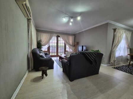 3 Bedroom house to rent in Westville, Durban