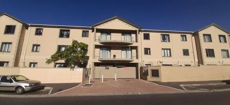 2 Bedroom apartment to rent in Wynberg, Cape Town