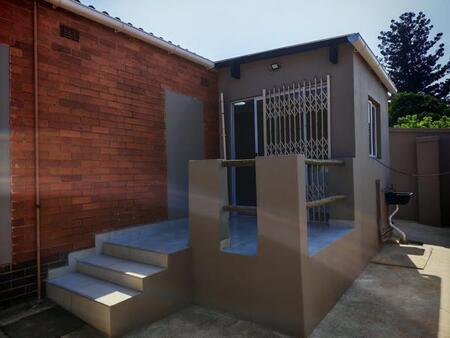 1 Bedroom House in Gandhis Hill