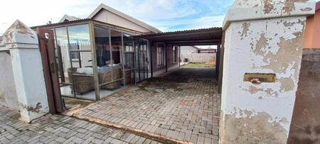 2 Bedroom House in Soshanguve Xx
