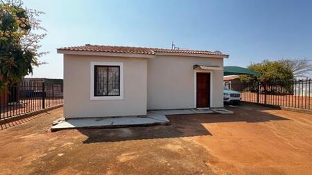 2 Bedroom House in Soshanguve M