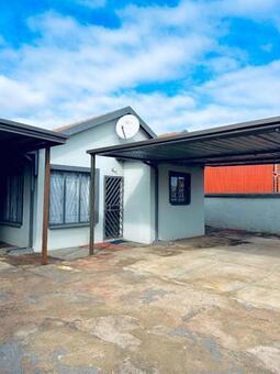 2 Bedroom House in Soshanguve B