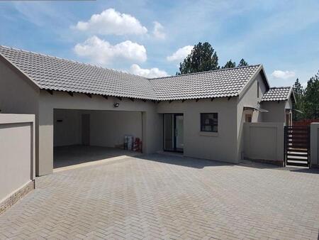 3 Bedroom House in Roodeplaat