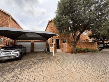 2 Bedroom duplex apartment to rent in Wierda Park, Centurion