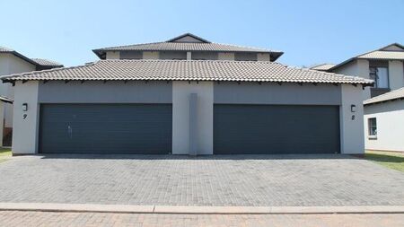 3 Bedroom townhouse - freehold to rent in Bikki Wes, Nelspruit
