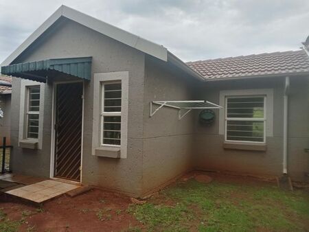 2 Bedroom apartment to rent in Weltevreden Park, Roodepoort