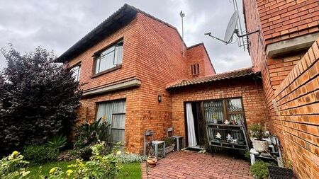 2 Bedroom duplex townhouse - freehold to rent in Secunda