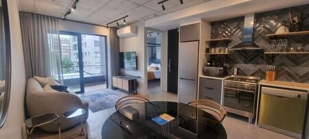 2 Bedroom apartment to rent in Sea Point, Cape Town