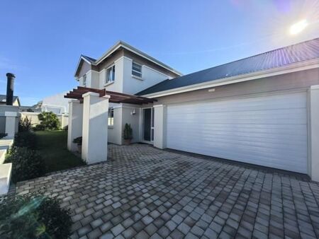 3 Bedroom House in Fountains Estate