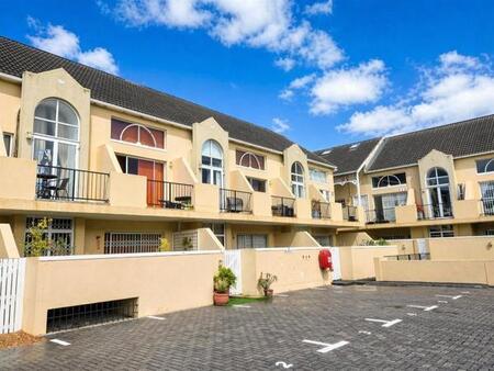 Studio apartment in Claremont