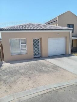 3 Bedroom House in Saldanha