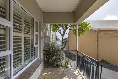 2 Bedroom Apartment in Gordons Bay Central