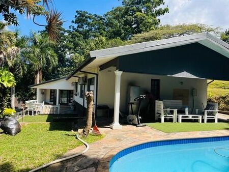 4 Bedroom House in Woodside