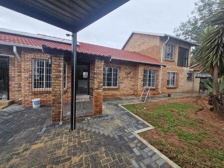 4 Bedroom House in Doornpoort