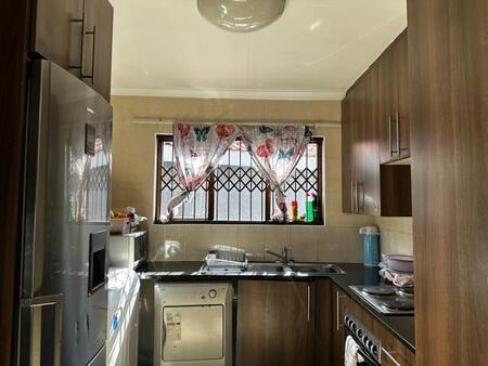 3 Bedroom Cluster in Helderwyk