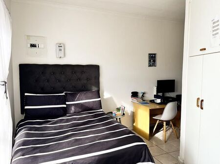 1 Bedroom bachelor to rent in Ferndale, Brackenfell