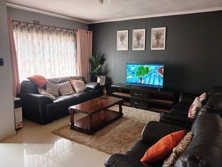 2 Bedroom townhouse - sectional to rent in Klopperpark, Germiston