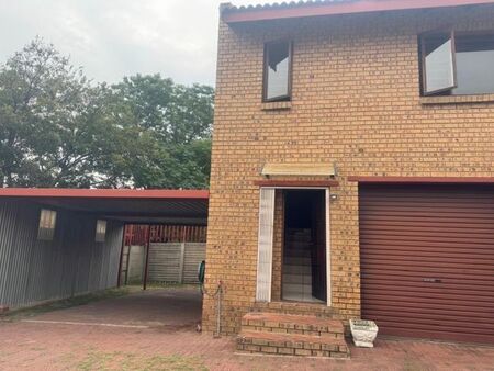 1 Bedroom flat to rent in Secunda