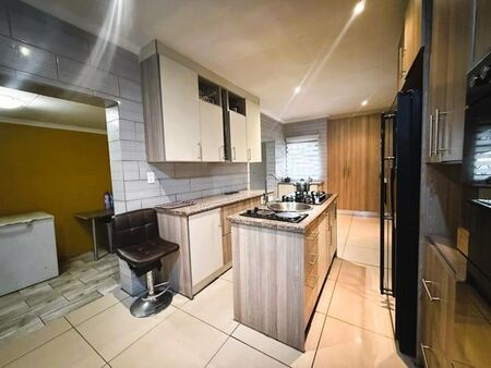 4 Bedroom house to rent in Lilianton, Boksburg