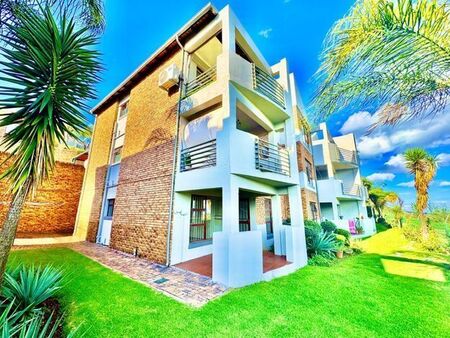 2 Bedroom apartment to rent in Bassonia, Johannesburg