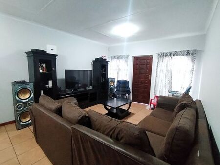 3 Bedroom cottage to rent in Brackenhurst, Alberton