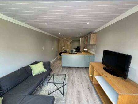 Studio apartment in Glen Marine