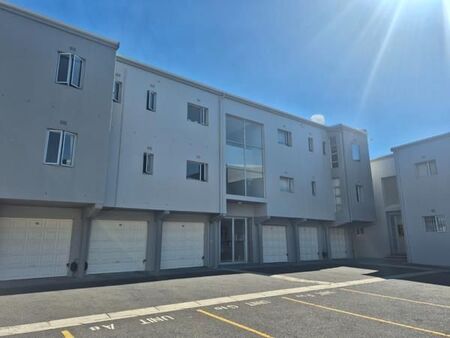 2 Bedroom Apartment in Melkbosstrand