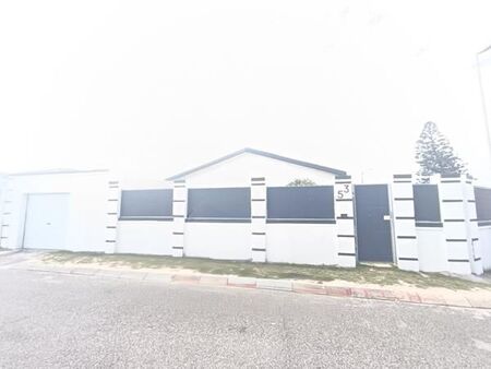 2 Bedroom House in Mitchells Plain