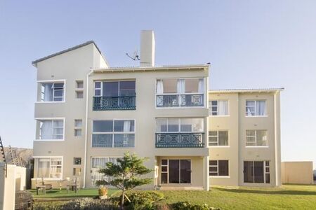 2 Bedroom Apartment in Greenways Golf Estate