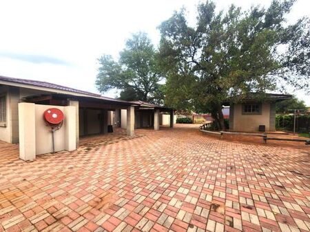 2 Bedroom House in Lephalale (Ellisras)