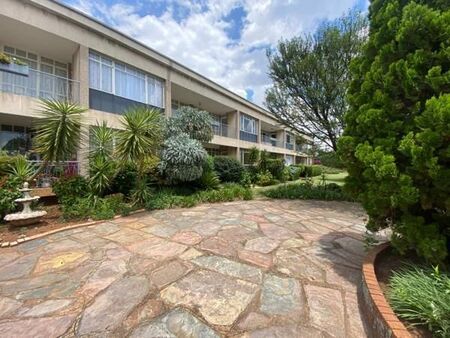 2 Bedroom Apartment in Monument
