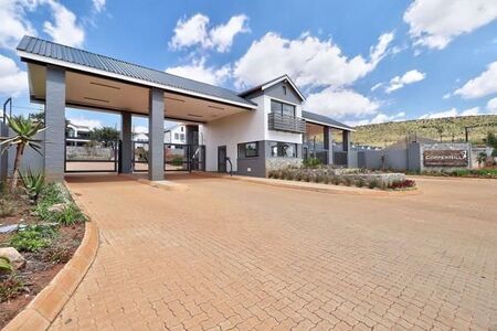 2 Bedroom Apartment in Pinehaven