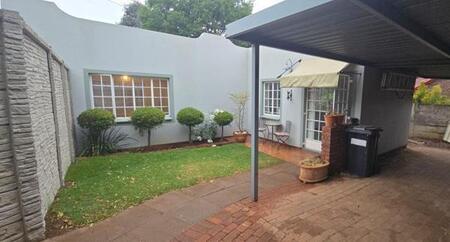 1 Bedroom Flat in Garsfontein