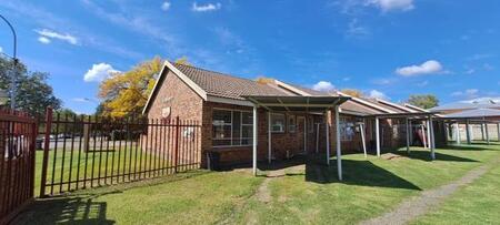2 Bedroom Townhouse in Eureka