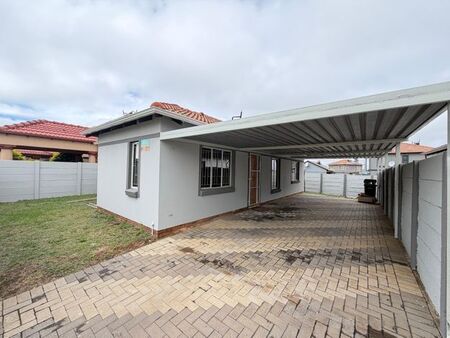 3 Bedroom house to rent in Leopard's Rest Security Estate, Alberton