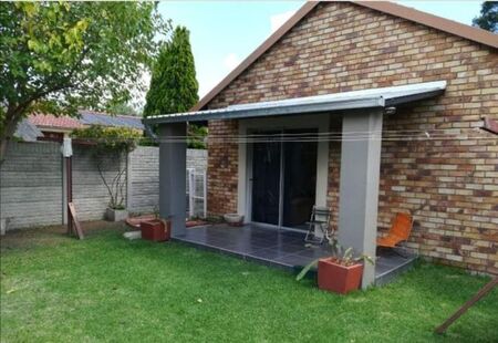 2 Bedroom bachelor to rent in Secunda