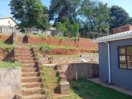 2 Bedroom cottage to rent in Montclair, Durban
