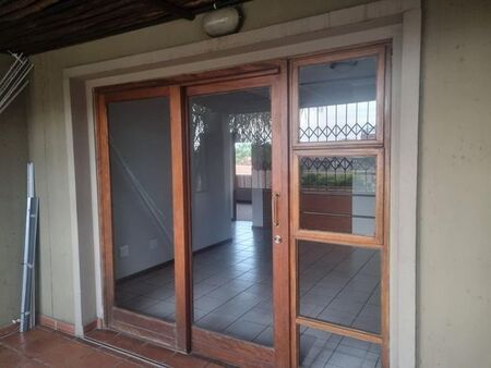 2 Bedroom flat to rent in Waterval East, Rustenburg