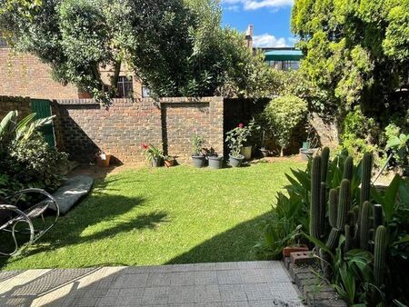 3 Bedroom duplex townhouse - sectional to rent in Edenvale Central