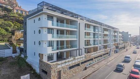 2 Bedroom Apartment in Muizenberg