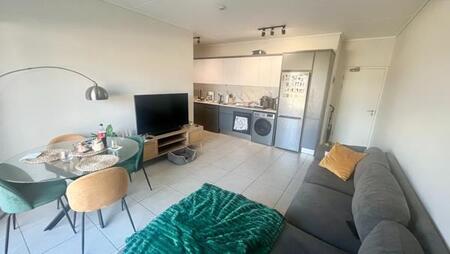1 Bedroom Apartment in Somerset West Central
