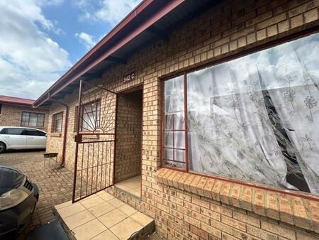 3 Bedroom Townhouse in Lydenburg
